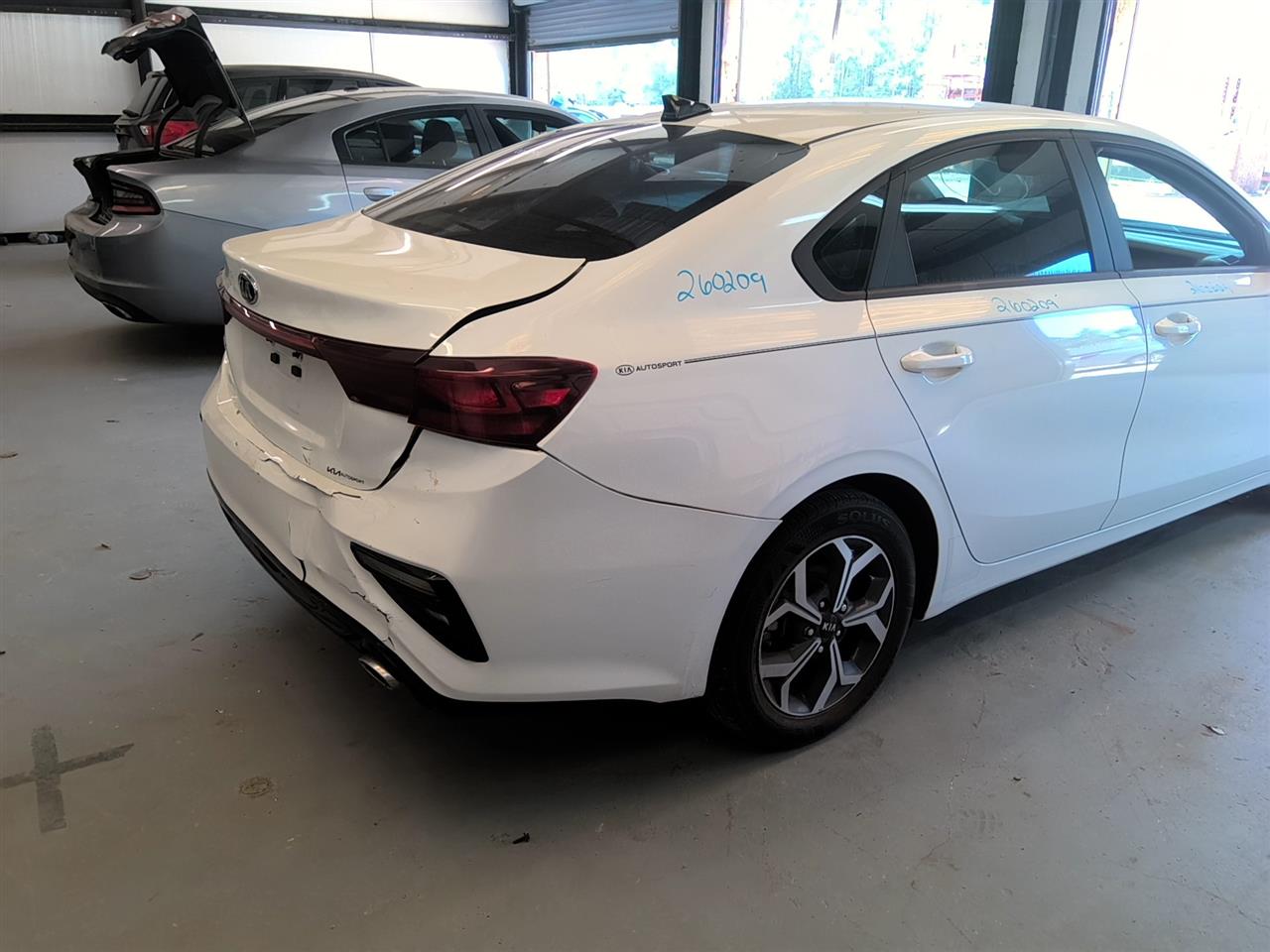 Vehicle/92116_06.jpg