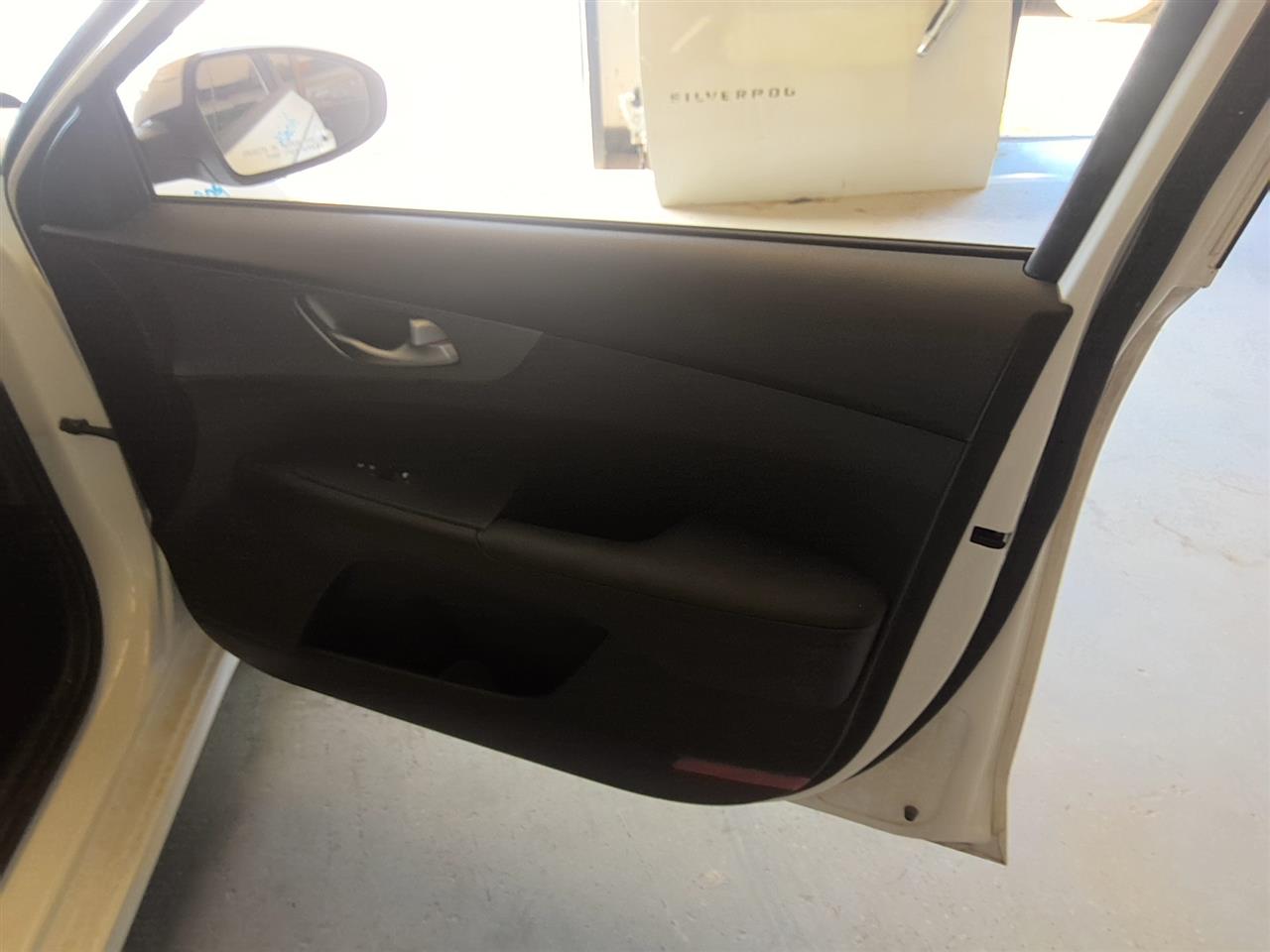 Vehicle/92116_08.jpg
