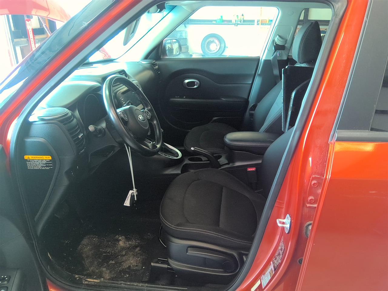 https://f005.backblazeb2.com/file/img-partshotlines-com/Inventory/EX536/Vehicle/92765_11.jpg