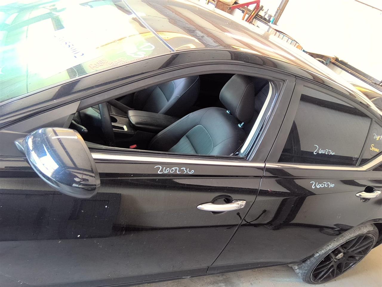 Vehicle/92808_06.jpg