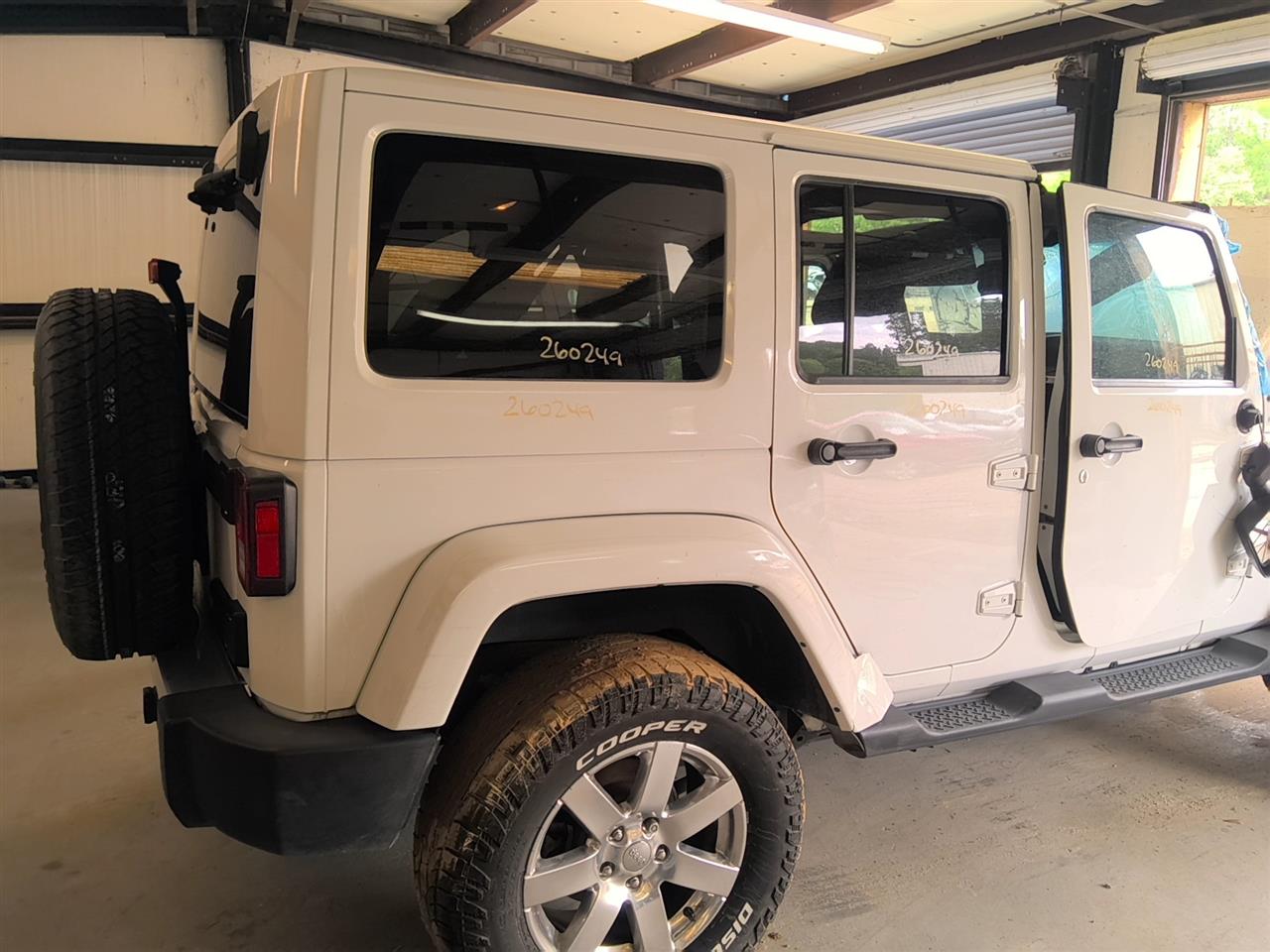 https://f005.backblazeb2.com/file/img-partshotlines-com/Inventory/EX536/Vehicle/92991_08.jpg