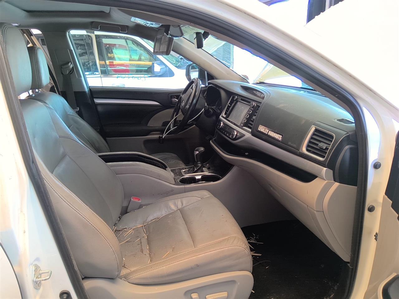 https://f005.backblazeb2.com/file/img-partshotlines-com/Inventory/EX536/Vehicle/93339_12.jpg