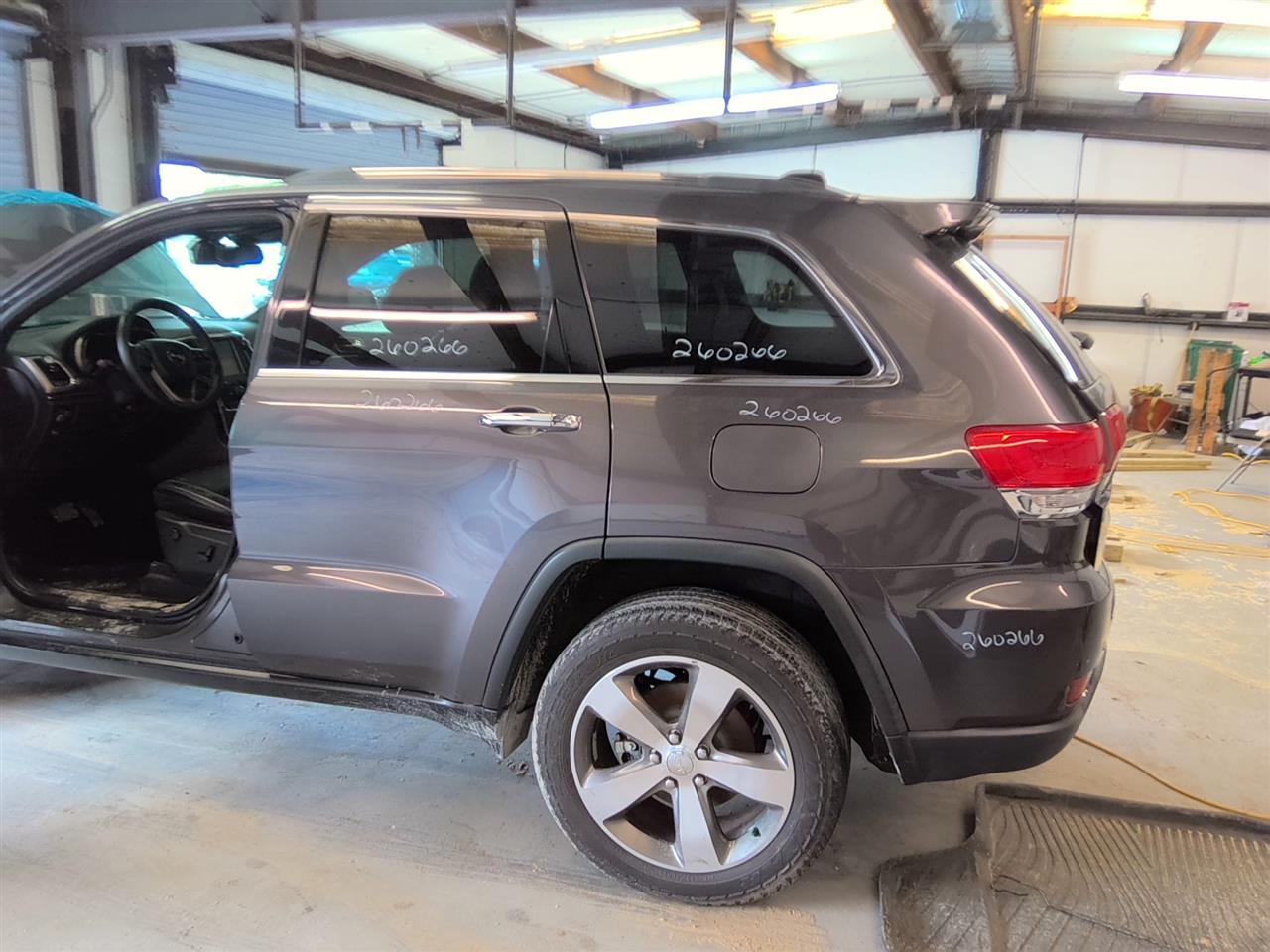Vehicle/93495_01.jpg