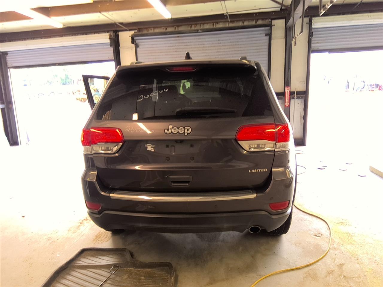 Vehicle/93495_02.jpg