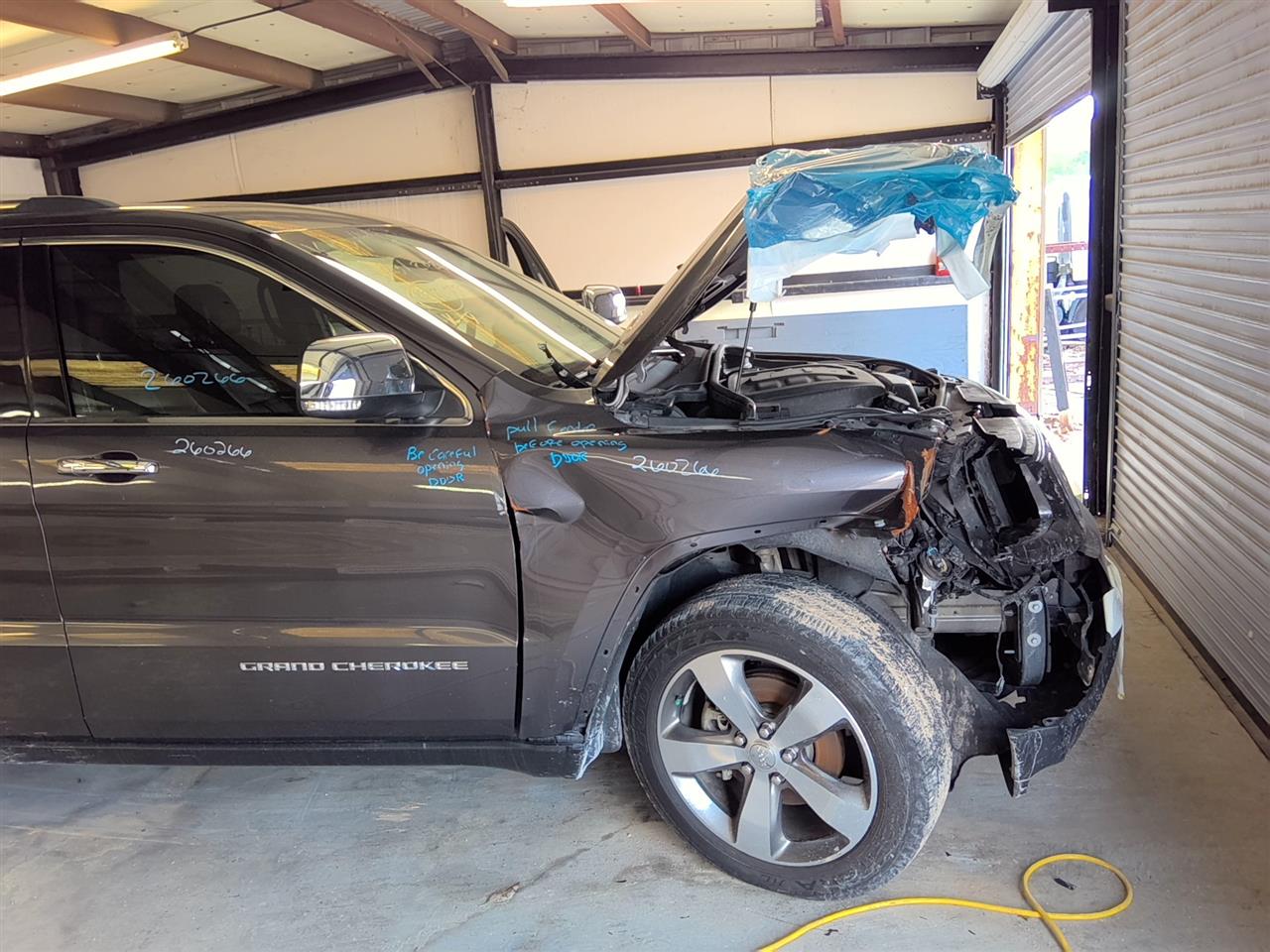 Vehicle/93495_07.jpg