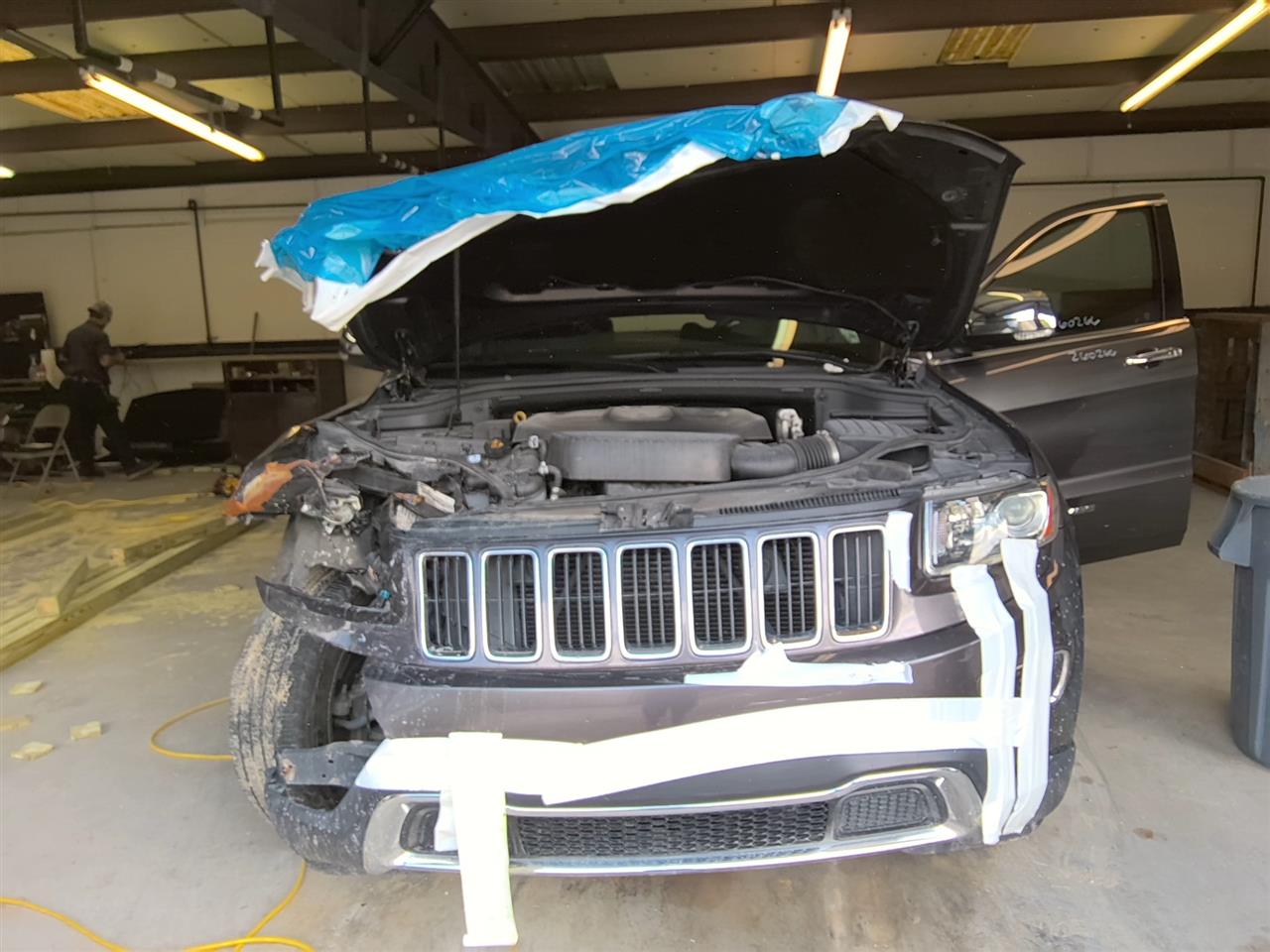 Vehicle/93495_08.jpg