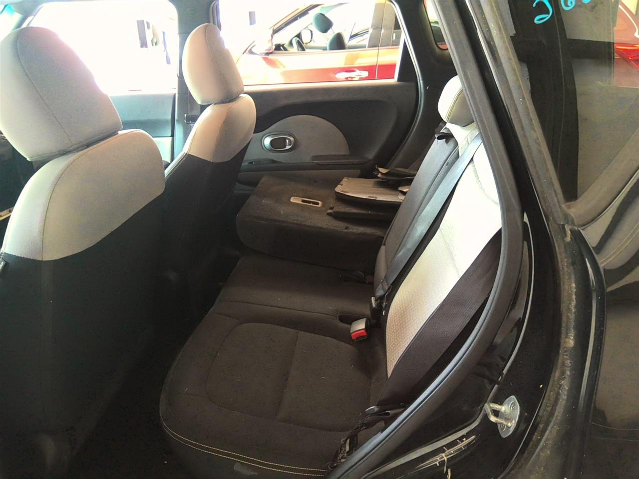 https://f005.backblazeb2.com/file/img-partshotlines-com/Inventory/EX536/Vehicle/93758_11.jpg