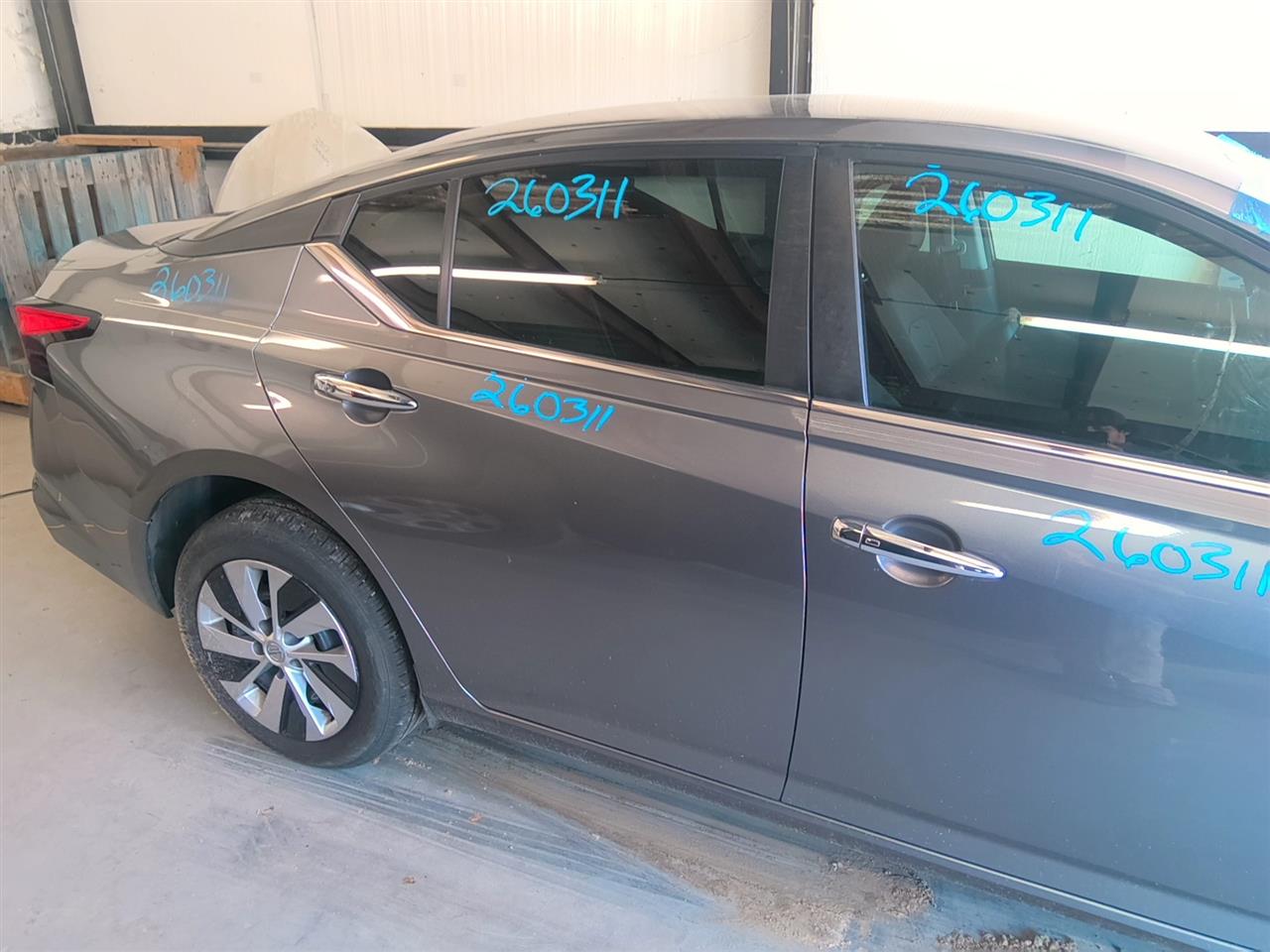 Vehicle/94370_04.jpg