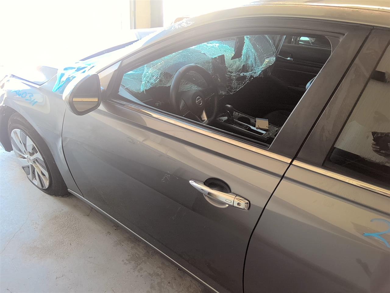 Vehicle/94370_09.jpg