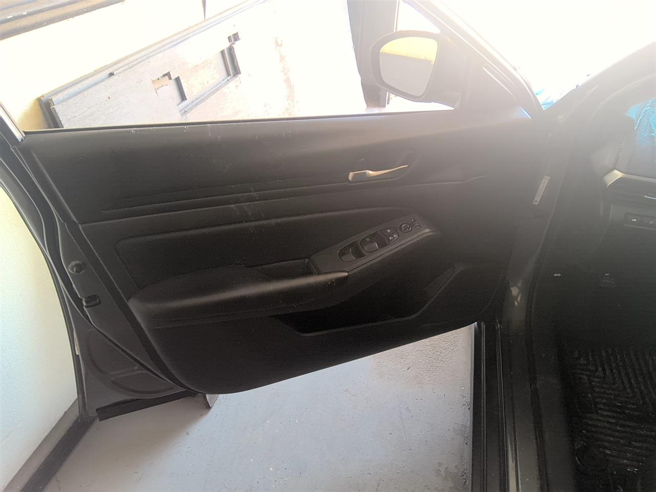Vehicle/94370_11.jpg