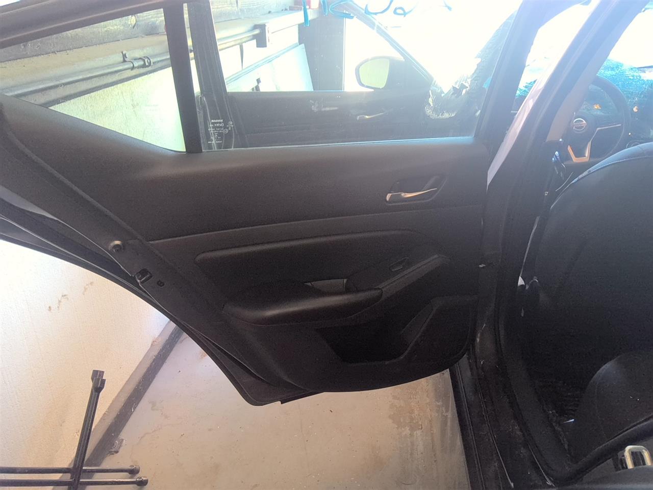 Vehicle/94370_12.jpg