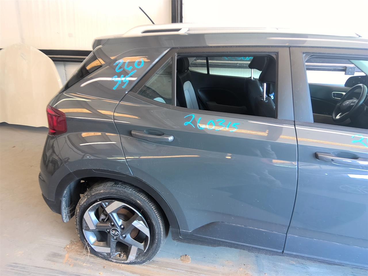 Vehicle/94512_06.jpg