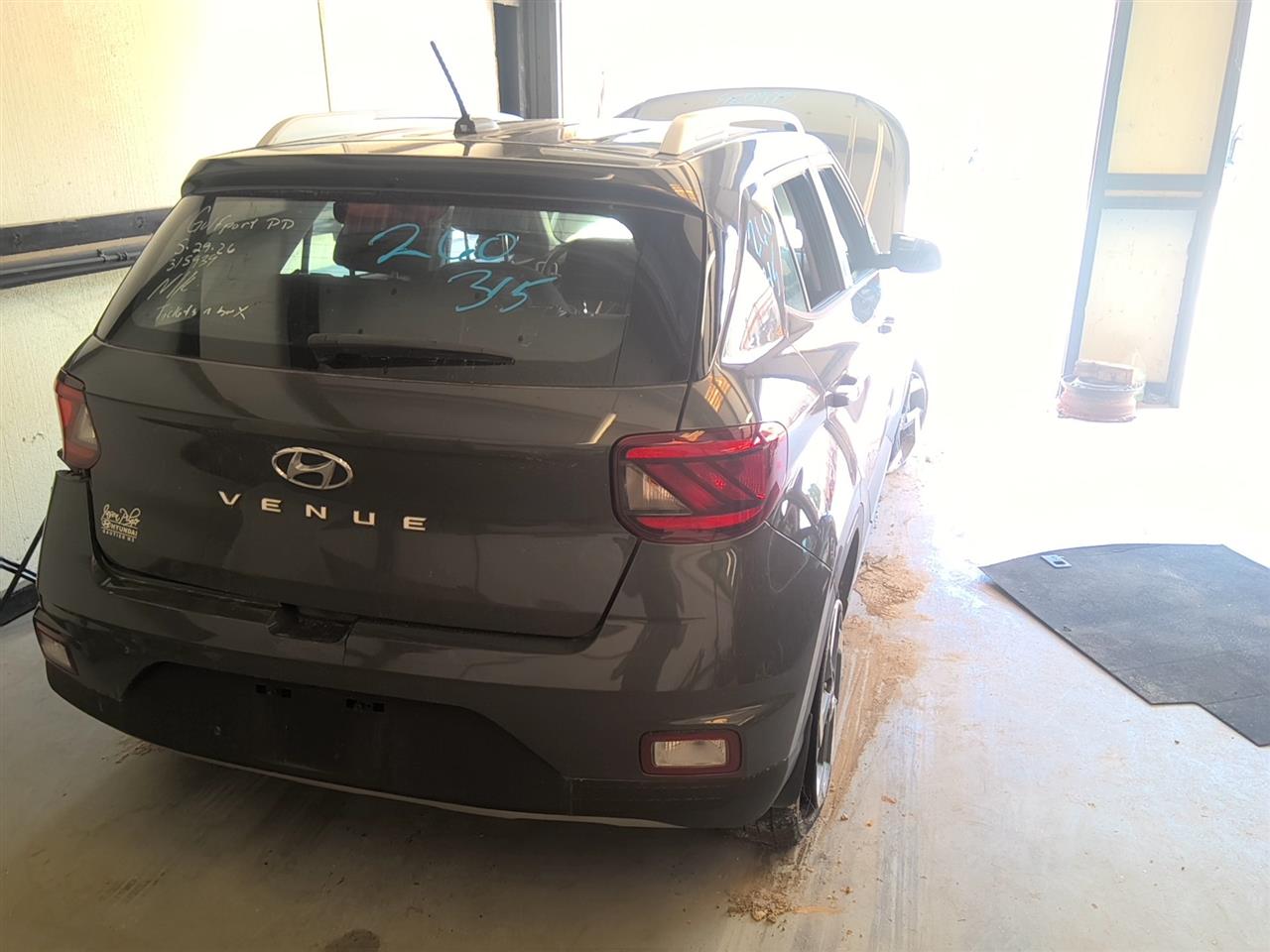 Vehicle/94512_07.jpg
