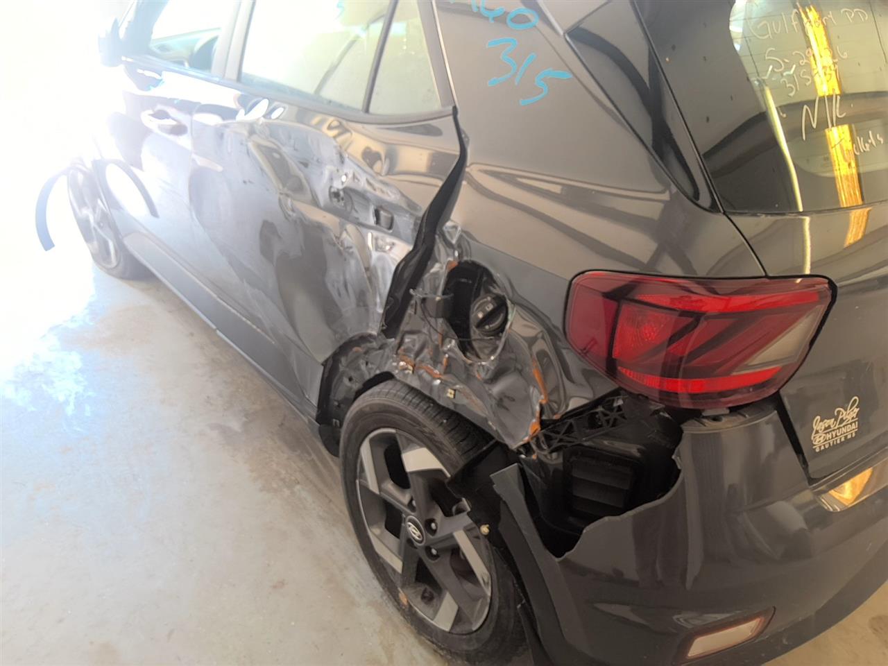 Vehicle/94512_09.jpg