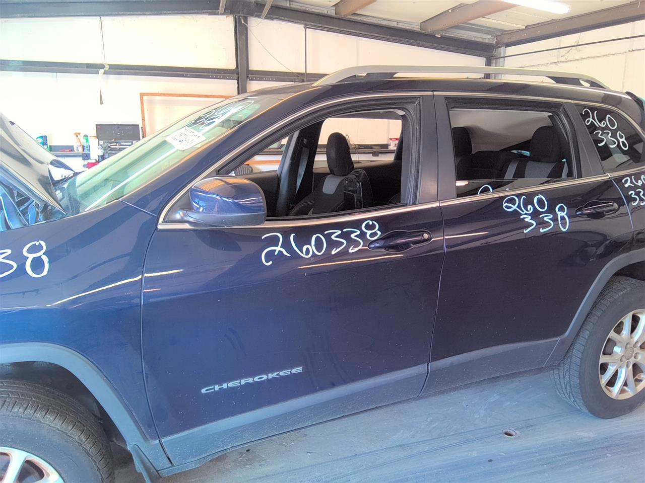 Vehicle/95110_07.jpg