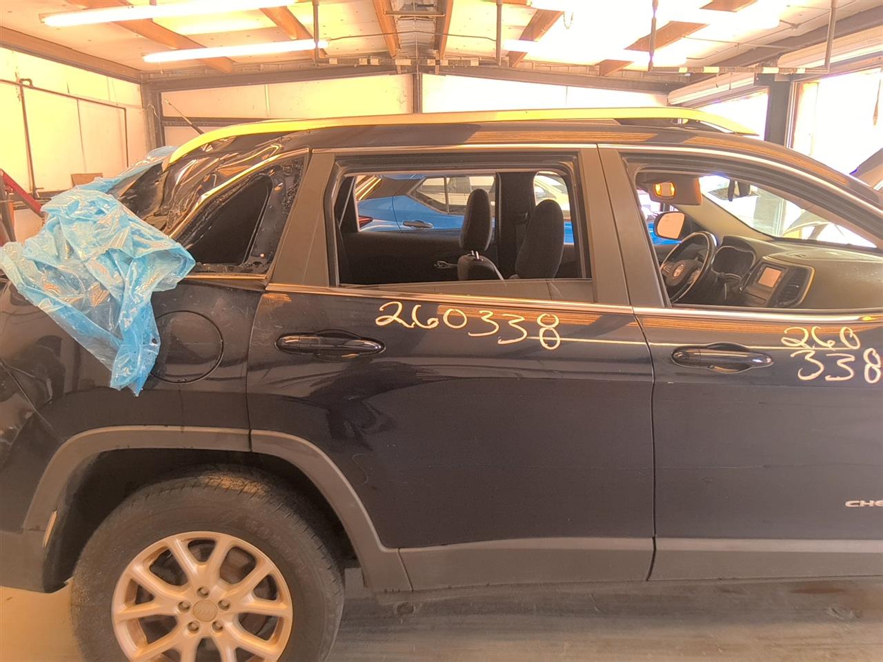 Vehicle/95110_12.jpg