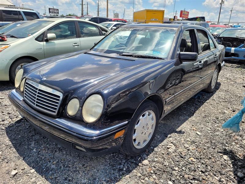 https://f005.backblazeb2.com/file/img-partshotlines-com/Inventory/EX571/Vehicle/18238_01.jpg