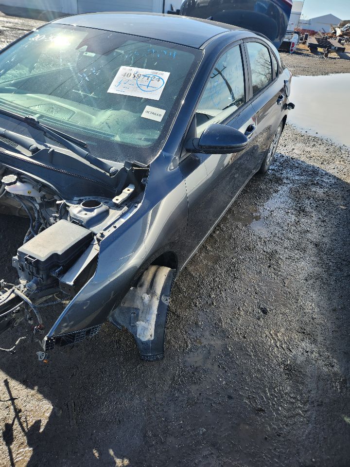 https://f005.backblazeb2.com/file/img-partshotlines-com/Inventory/EX571/Vehicle/20050_03.jpg