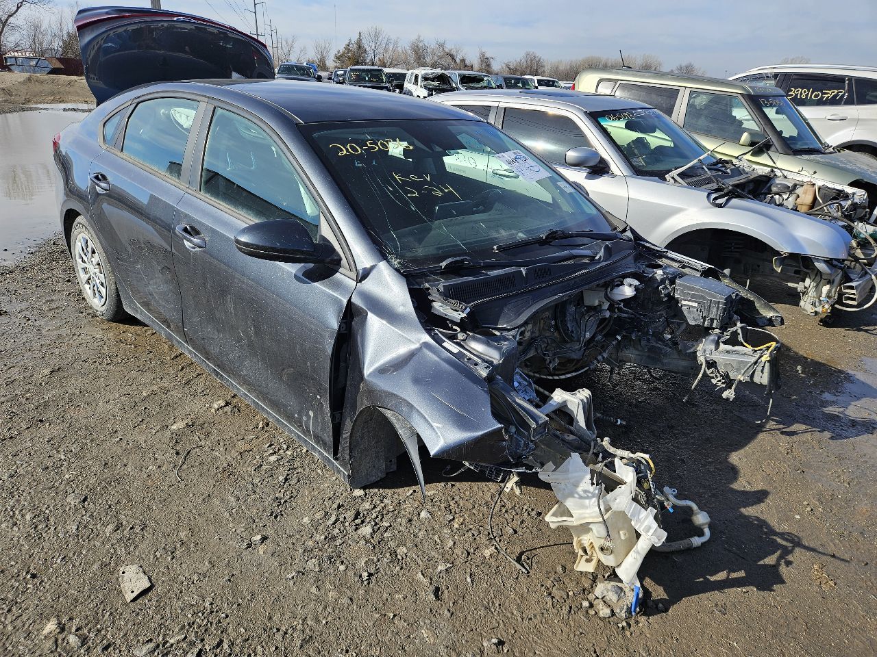 https://f005.backblazeb2.com/file/img-partshotlines-com/Inventory/EX571/Vehicle/20050_12.jpg