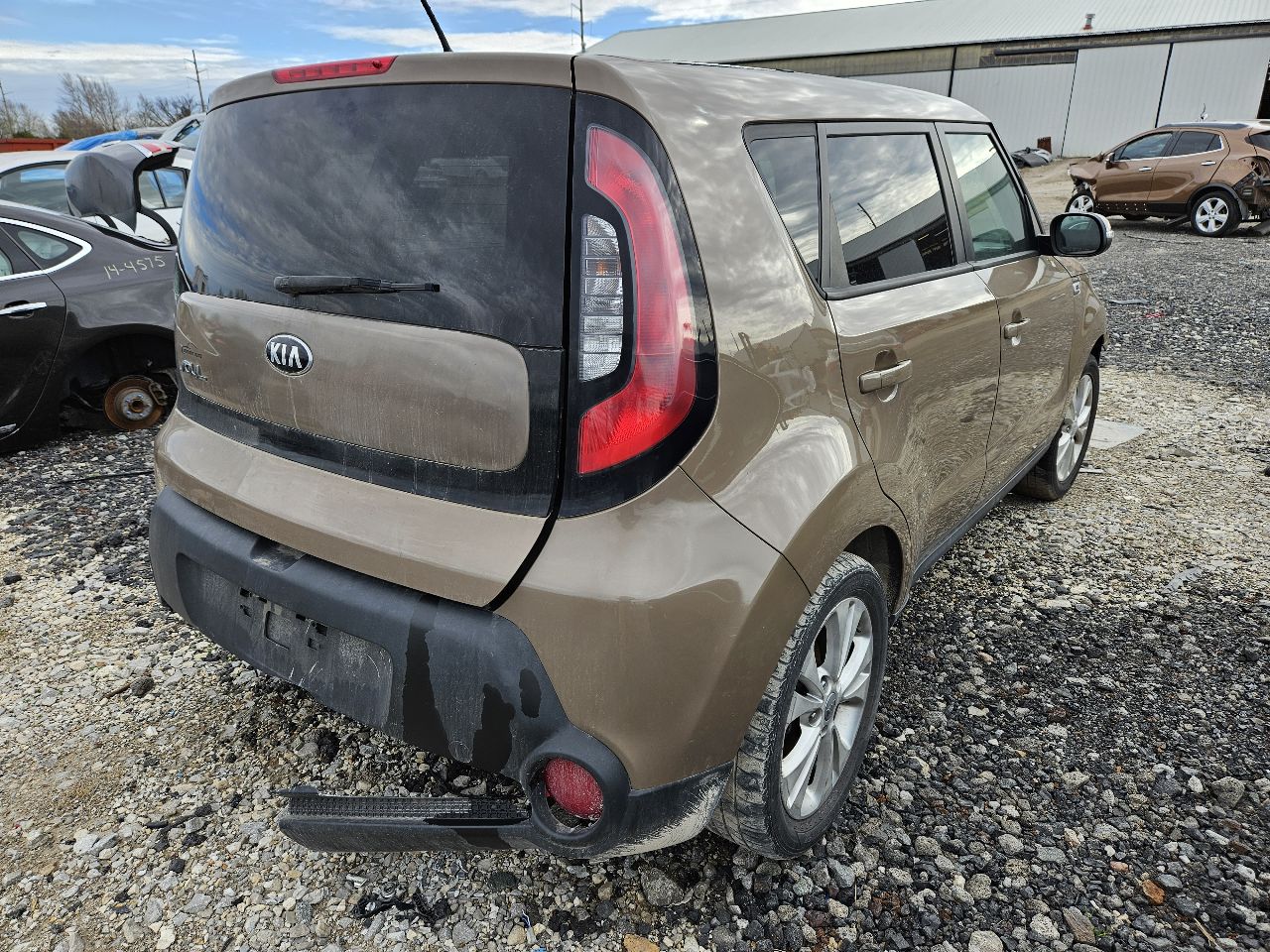 https://f005.backblazeb2.com/file/img-partshotlines-com/Inventory/EX571/Vehicle/20247_06.jpg