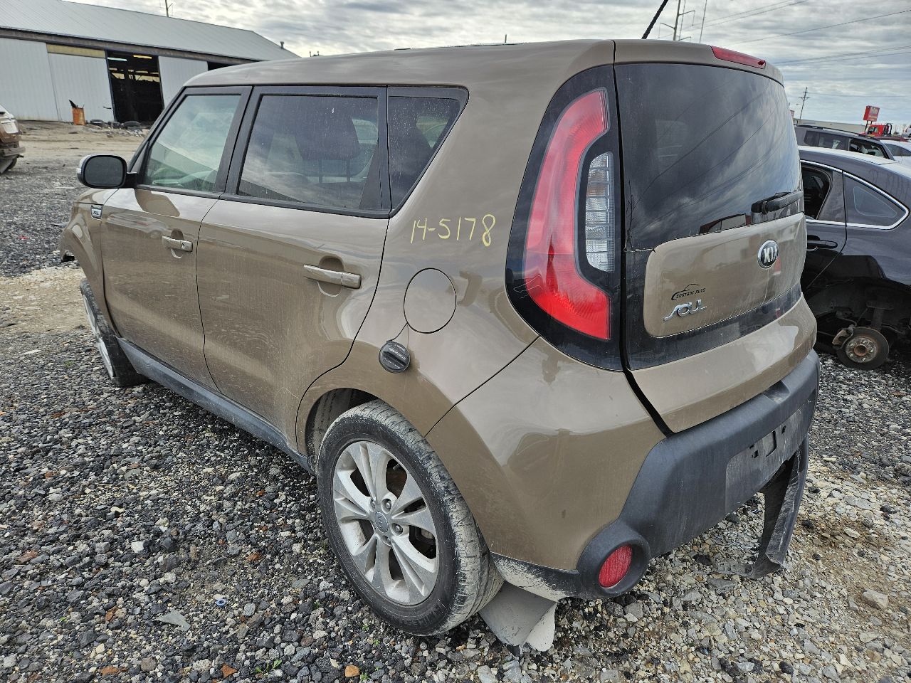 https://f005.backblazeb2.com/file/img-partshotlines-com/Inventory/EX571/Vehicle/20247_08.jpg