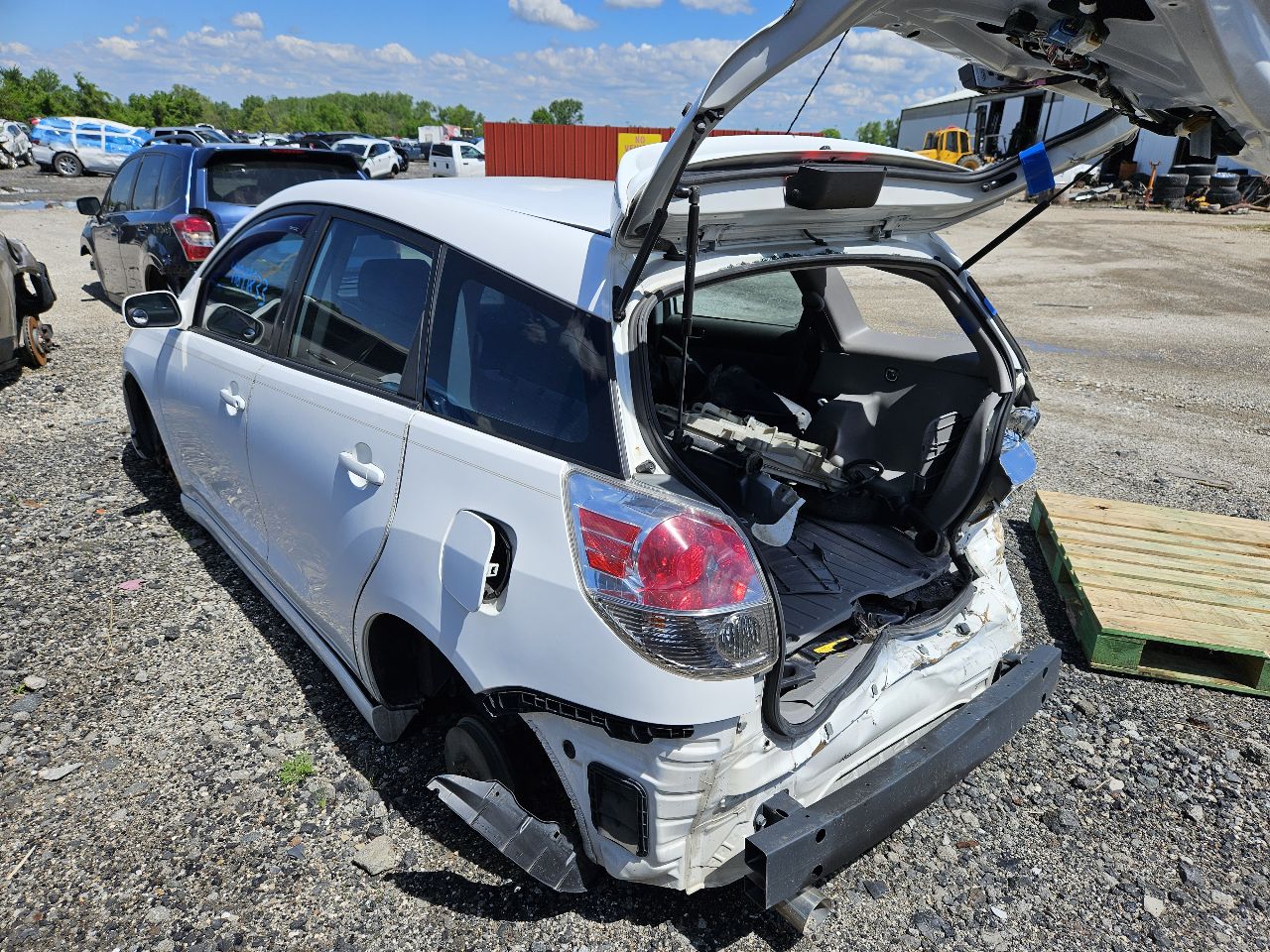 https://f005.backblazeb2.com/file/img-partshotlines-com/Inventory/EX571/Vehicle/20343_08.jpg