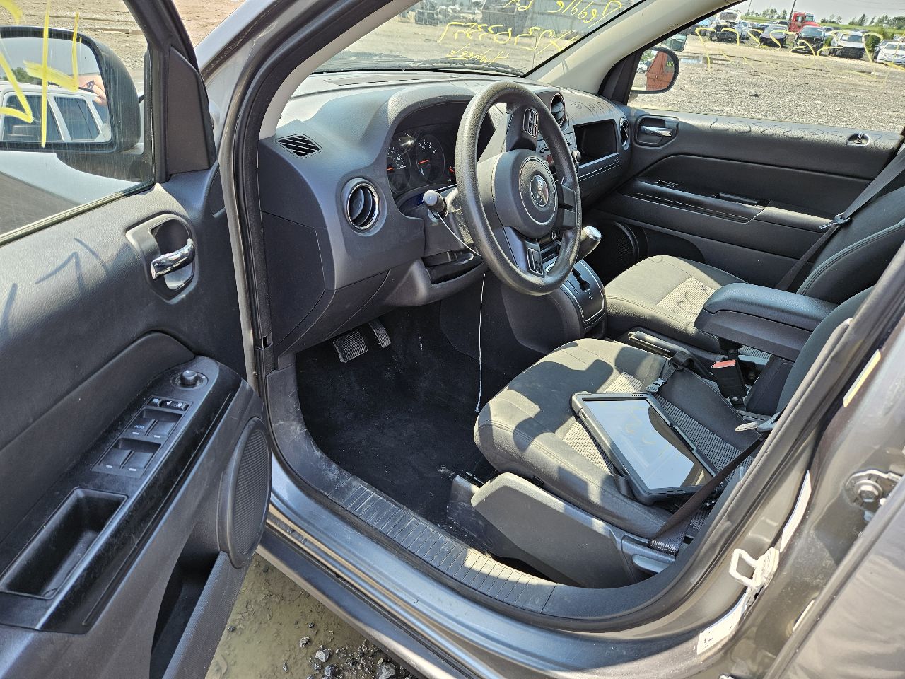 https://f005.backblazeb2.com/file/img-partshotlines-com/Inventory/EX571/Vehicle/20448_10.jpg