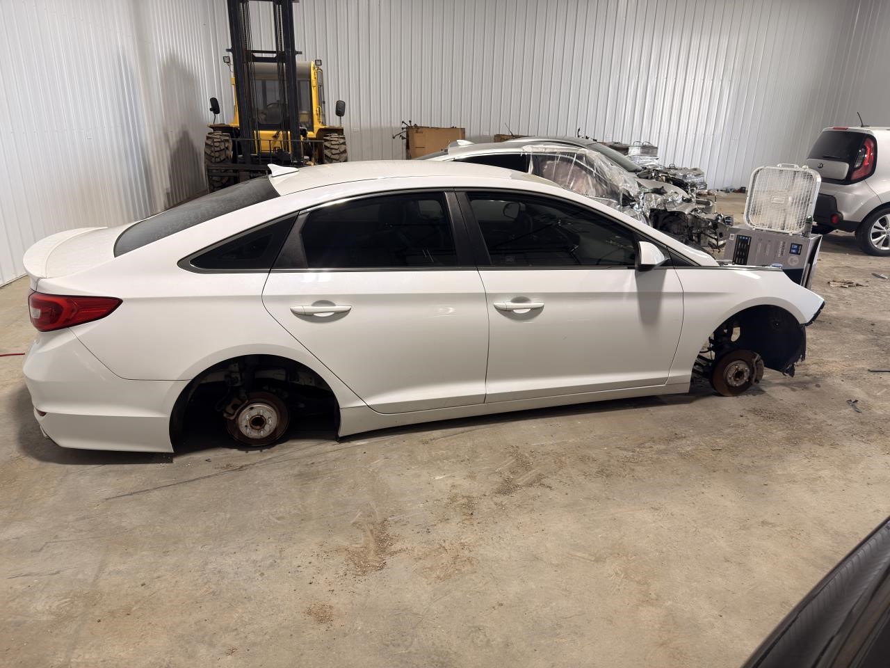 Vehicle/20456_08.jpg