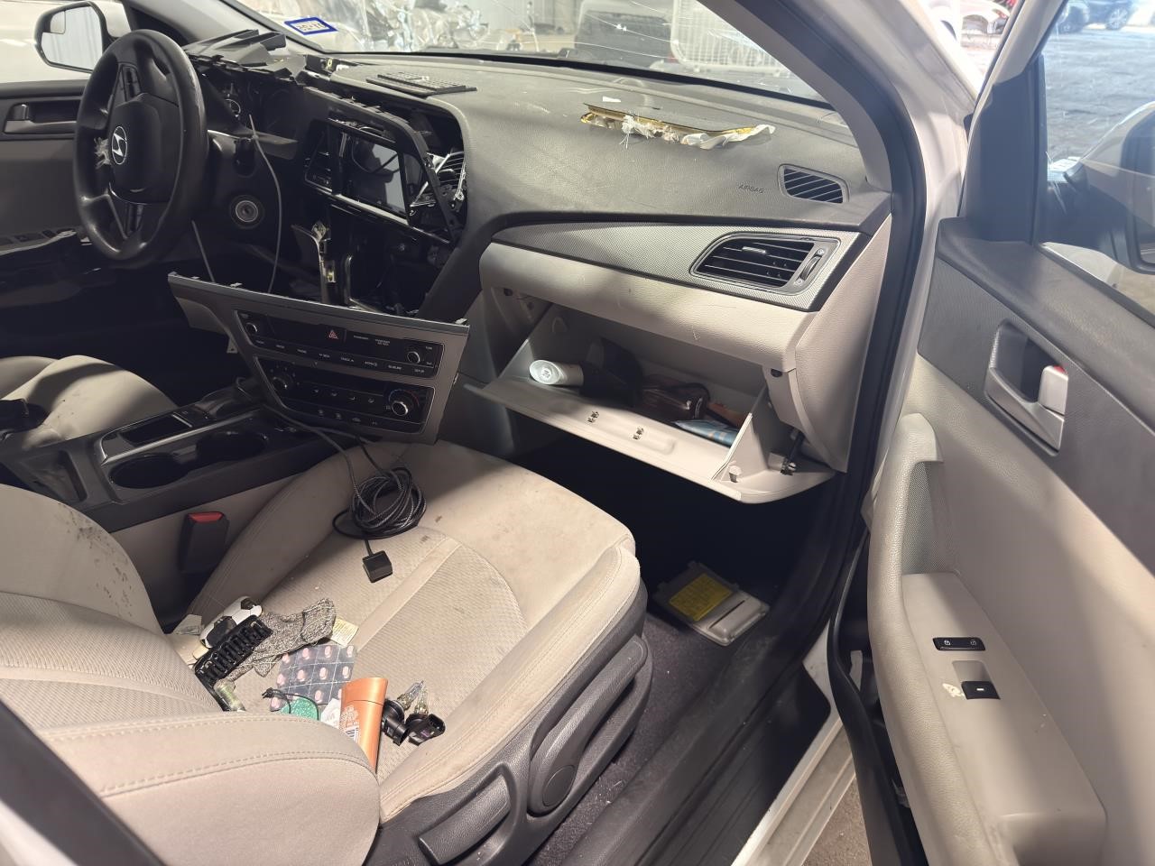 Vehicle/20456_09.jpg
