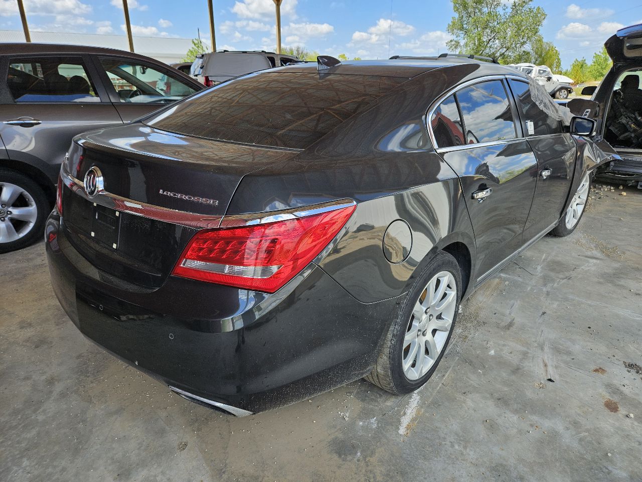 https://f005.backblazeb2.com/file/img-partshotlines-com/Inventory/EX571/Vehicle/20506_06.jpg