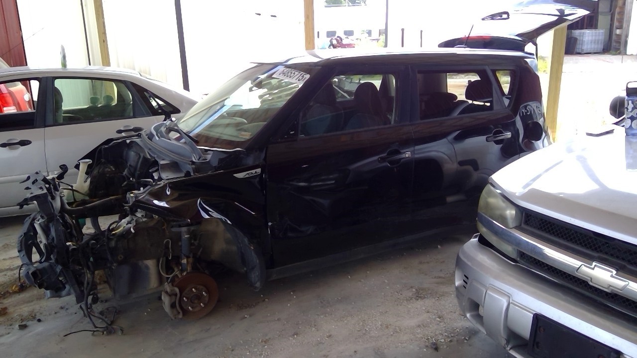 Vehicle/20657_04.jpg