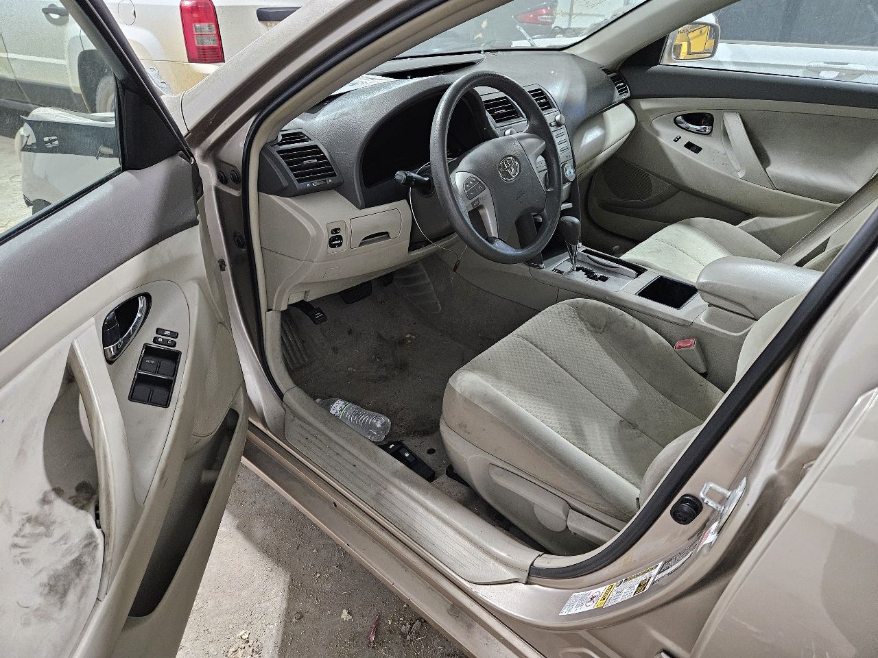 https://f005.backblazeb2.com/file/img-partshotlines-com/Inventory/EX571/Vehicle/20674_09.jpg