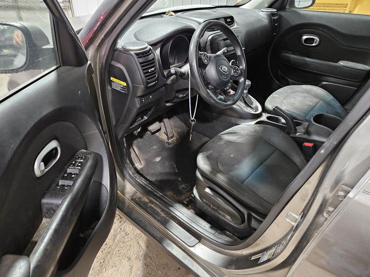 Vehicle/20915_09.jpg