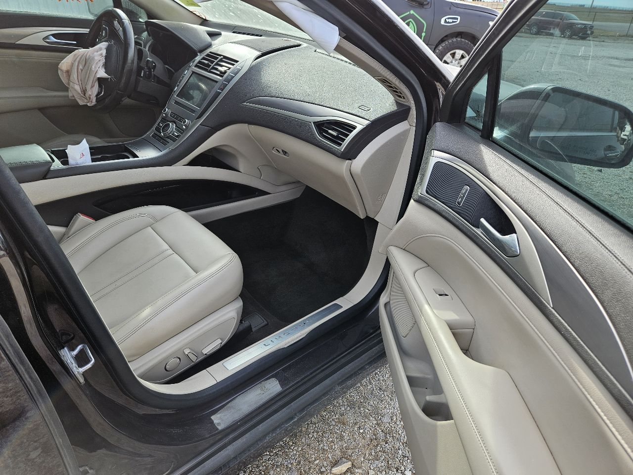 https://f005.backblazeb2.com/file/img-partshotlines-com/Inventory/EX571/Vehicle/20996_04.jpg
