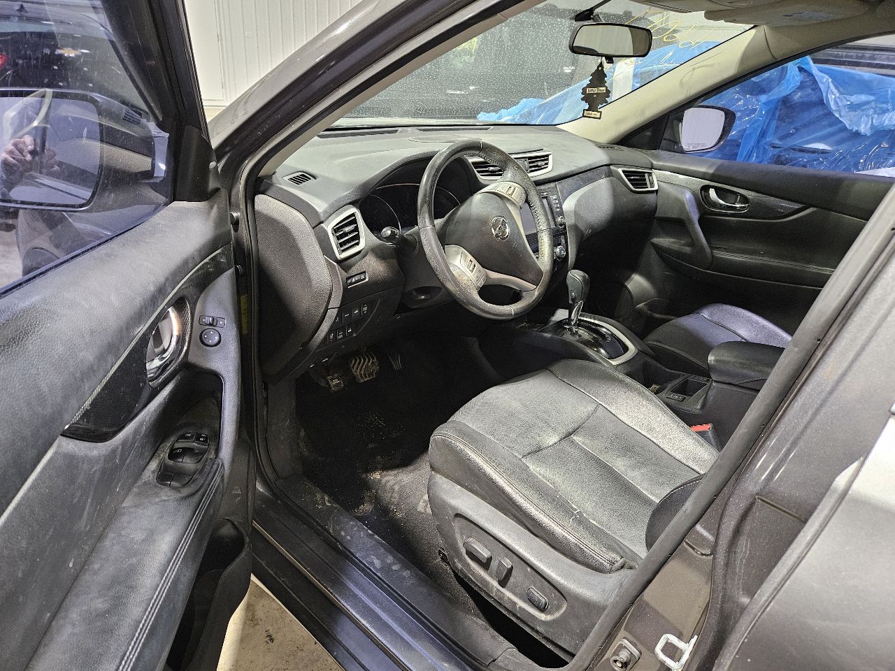 https://f005.backblazeb2.com/file/img-partshotlines-com/Inventory/EX571/Vehicle/21002_10.jpg