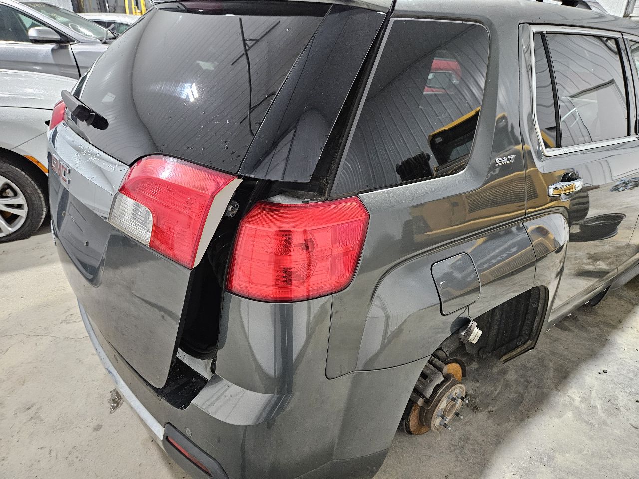 https://f005.backblazeb2.com/file/img-partshotlines-com/Inventory/EX571/Vehicle/21135_07.jpg
