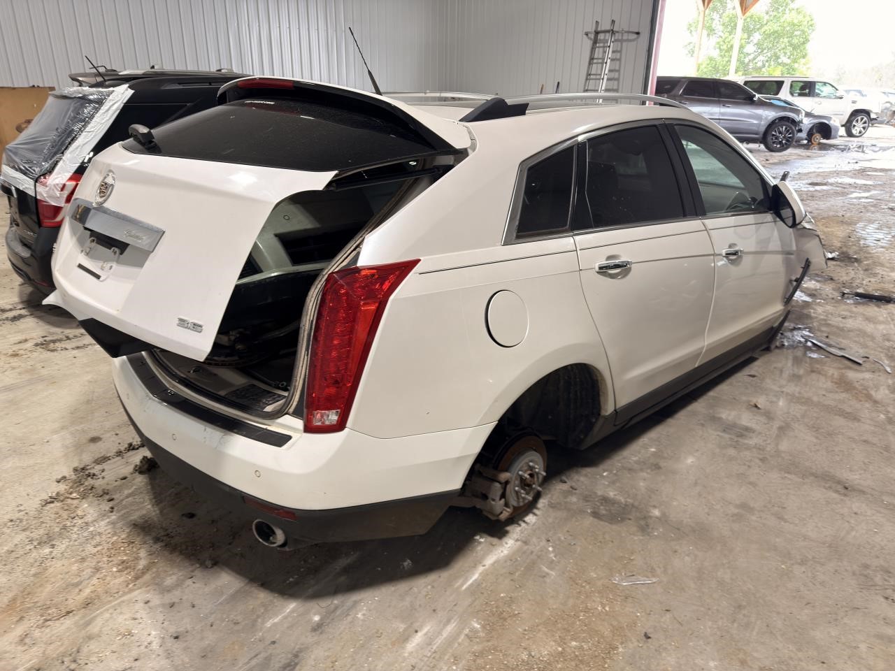 https://f005.backblazeb2.com/file/img-partshotlines-com/Inventory/EX571/Vehicle/21148_07.jpg