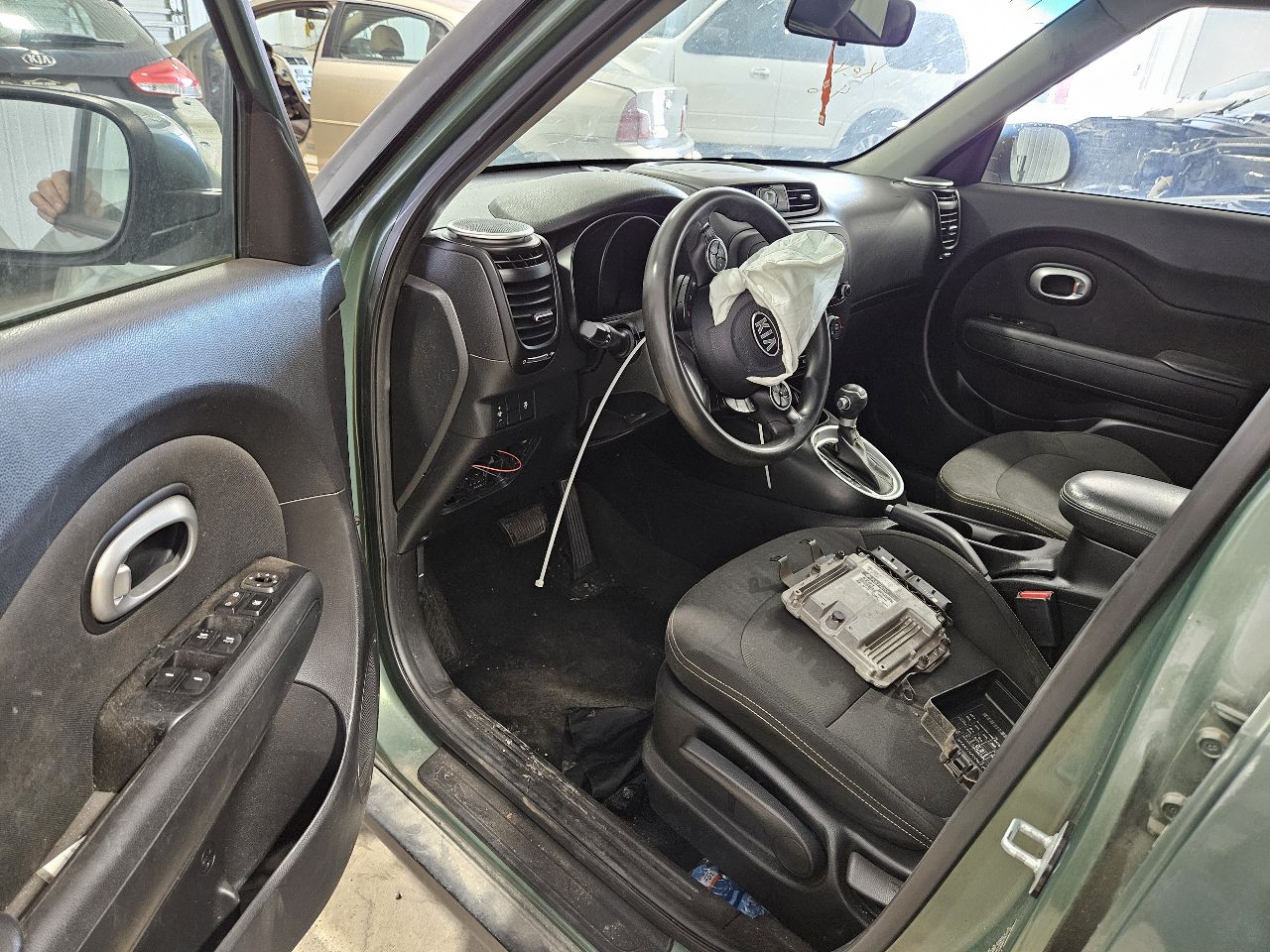 Vehicle/21191_10.jpg