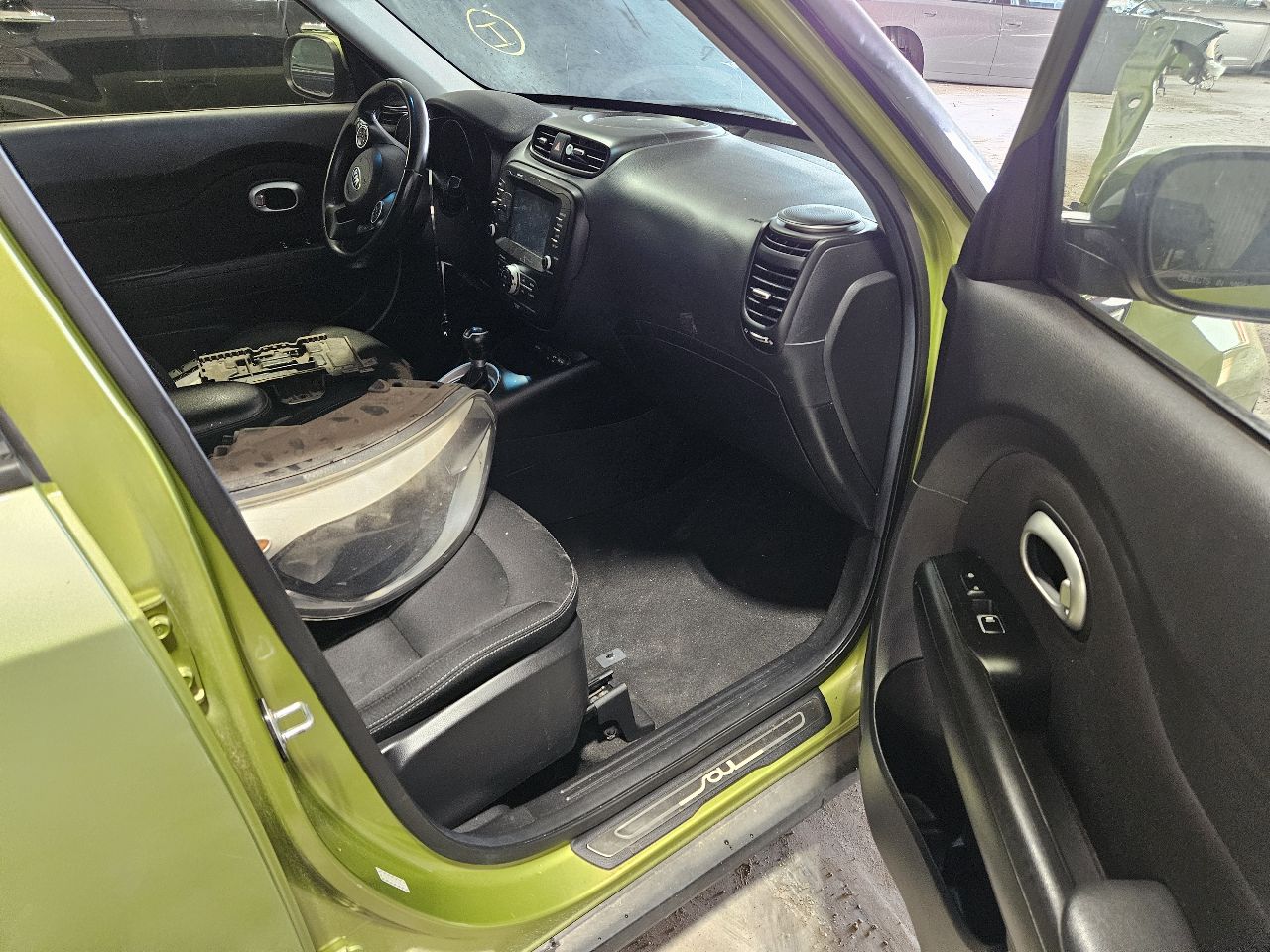 Vehicle/21258_05.jpg