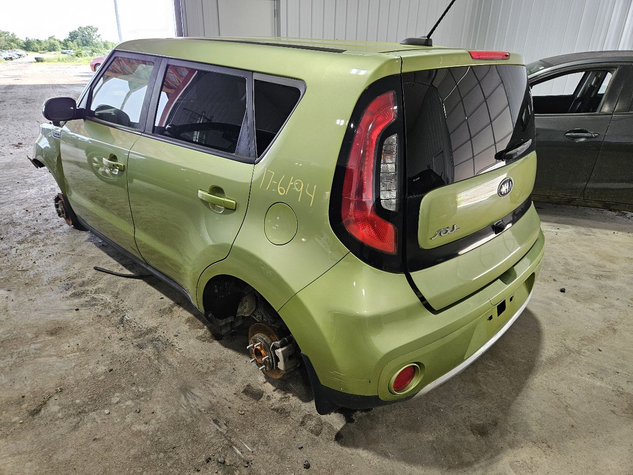 Vehicle/21258_09.jpg