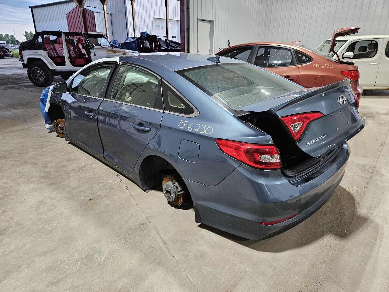 Vehicle/21310_07.jpg