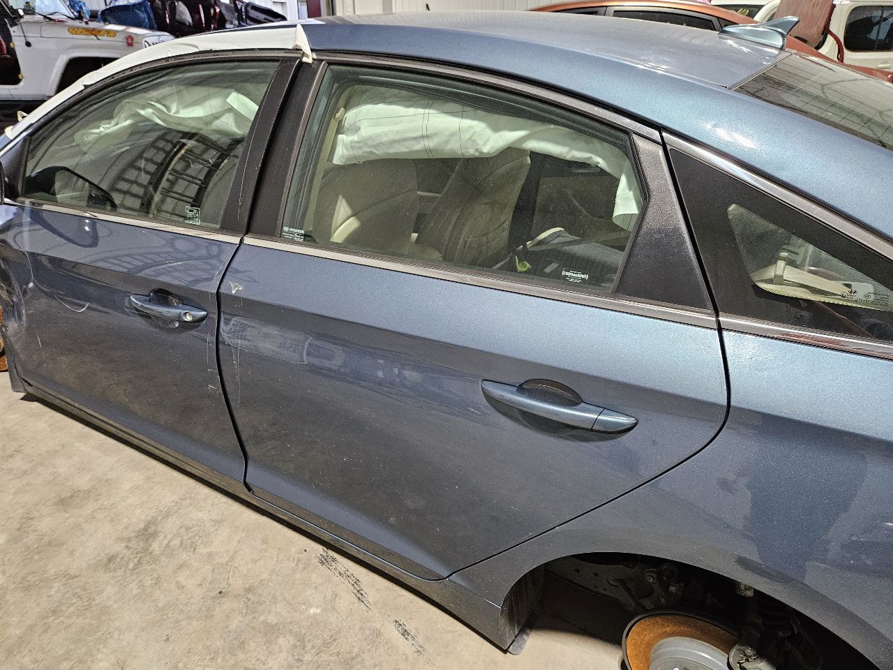 Vehicle/21310_08.jpg