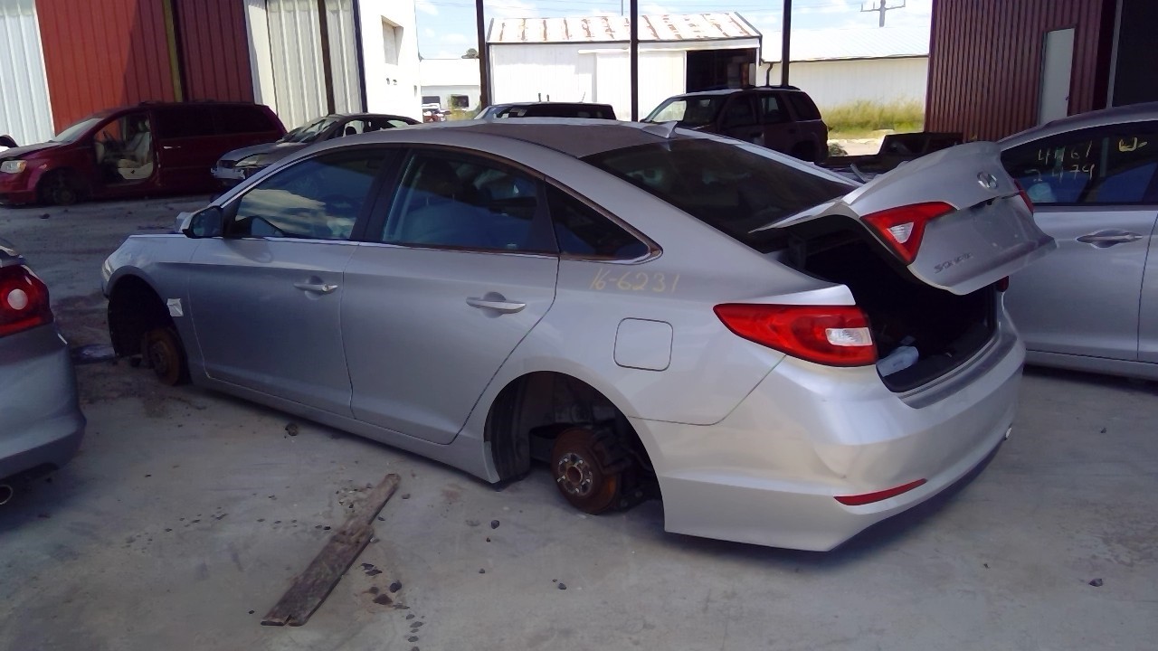 Vehicle/21311_04.jpg