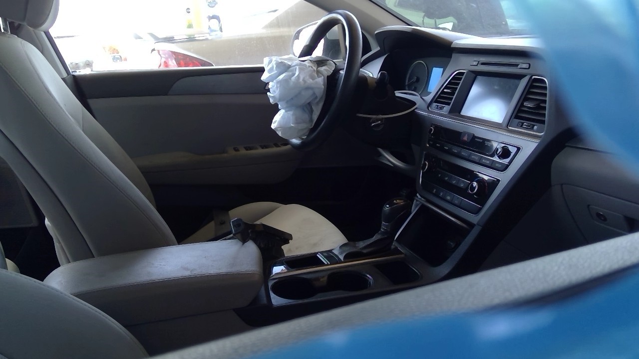 Vehicle/21311_08.jpg