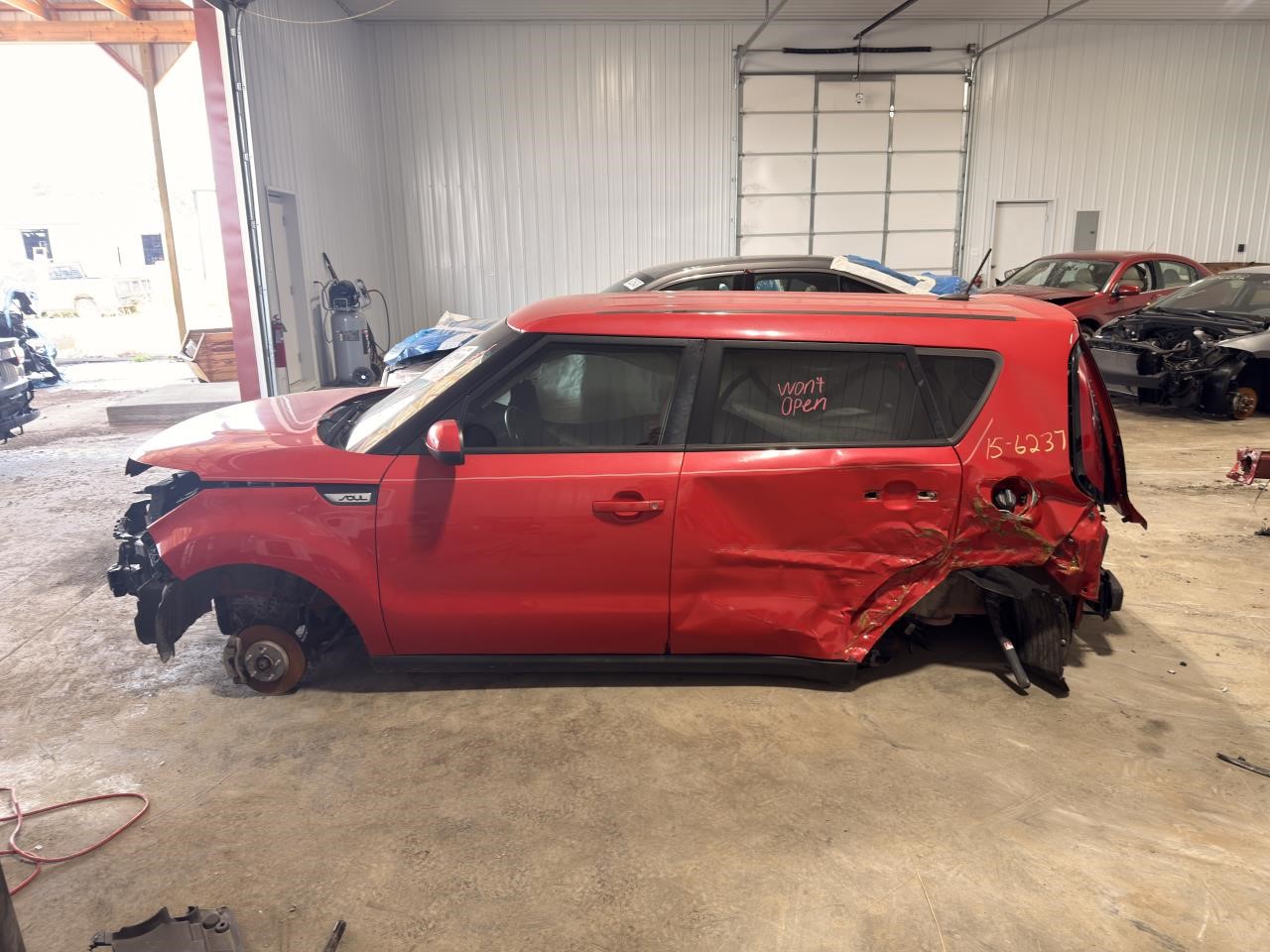 Vehicle/21322_04.jpg