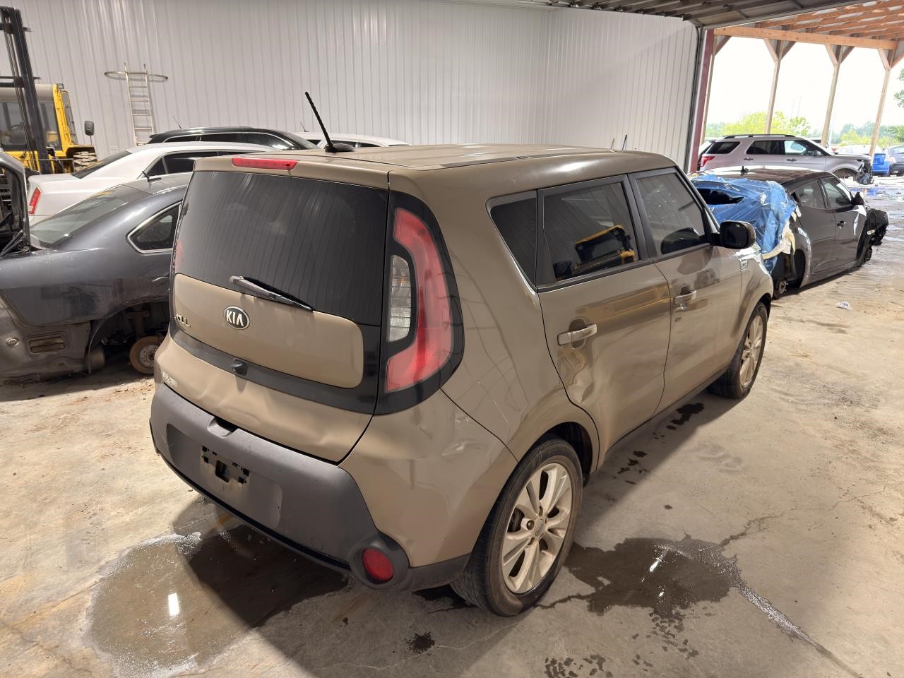 https://f005.backblazeb2.com/file/img-partshotlines-com/Inventory/EX571/Vehicle/21330_05.jpg
