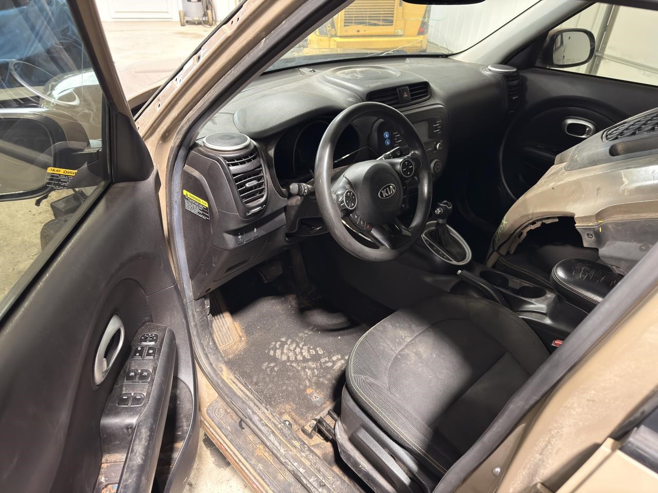 https://f005.backblazeb2.com/file/img-partshotlines-com/Inventory/EX571/Vehicle/21330_07.jpg