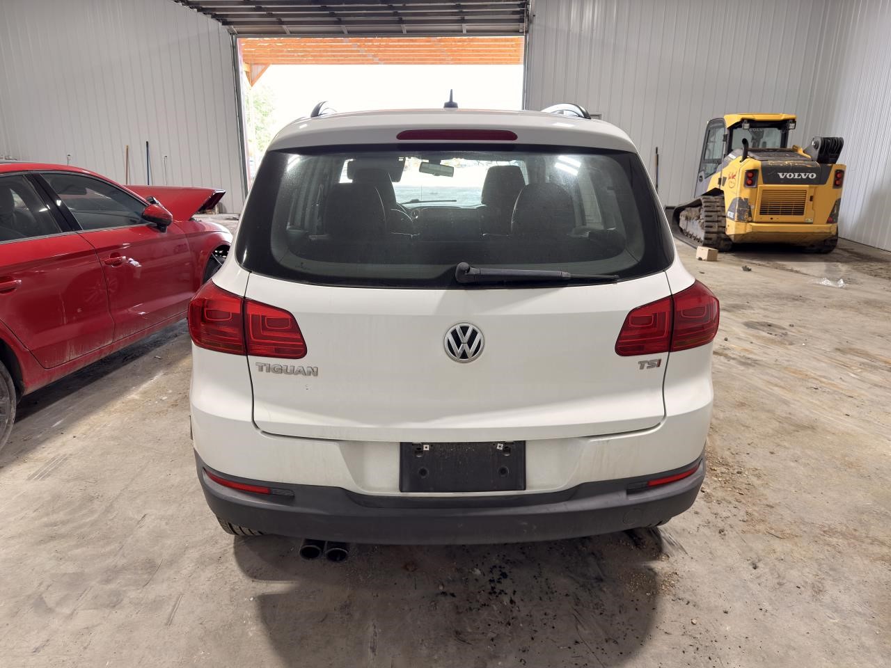 https://f005.backblazeb2.com/file/img-partshotlines-com/Inventory/EX571/Vehicle/21348_06.jpg