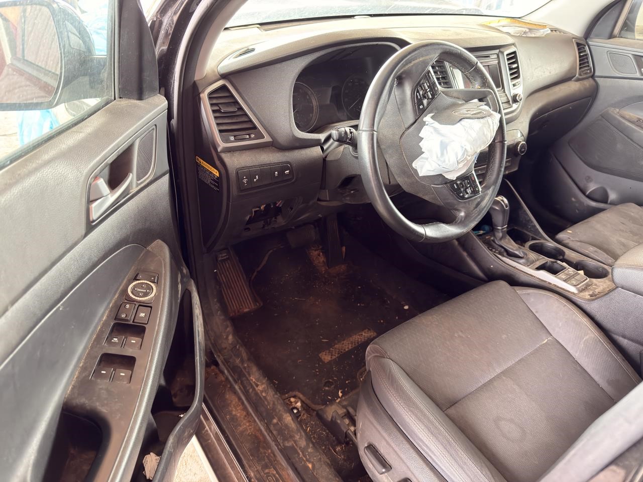 Vehicle/21352_11.jpg