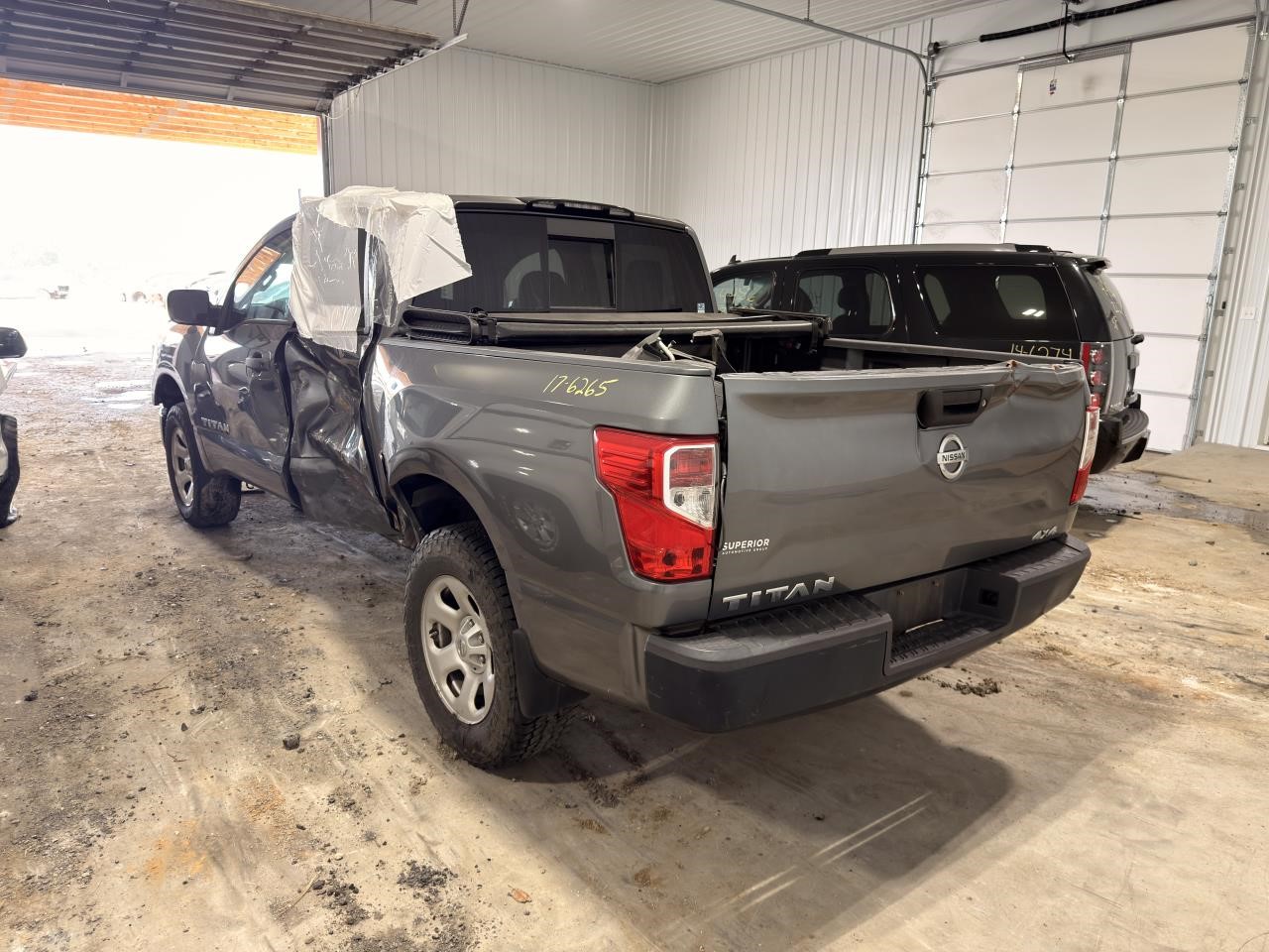https://f005.backblazeb2.com/file/img-partshotlines-com/Inventory/EX571/Vehicle/21357_05.jpg